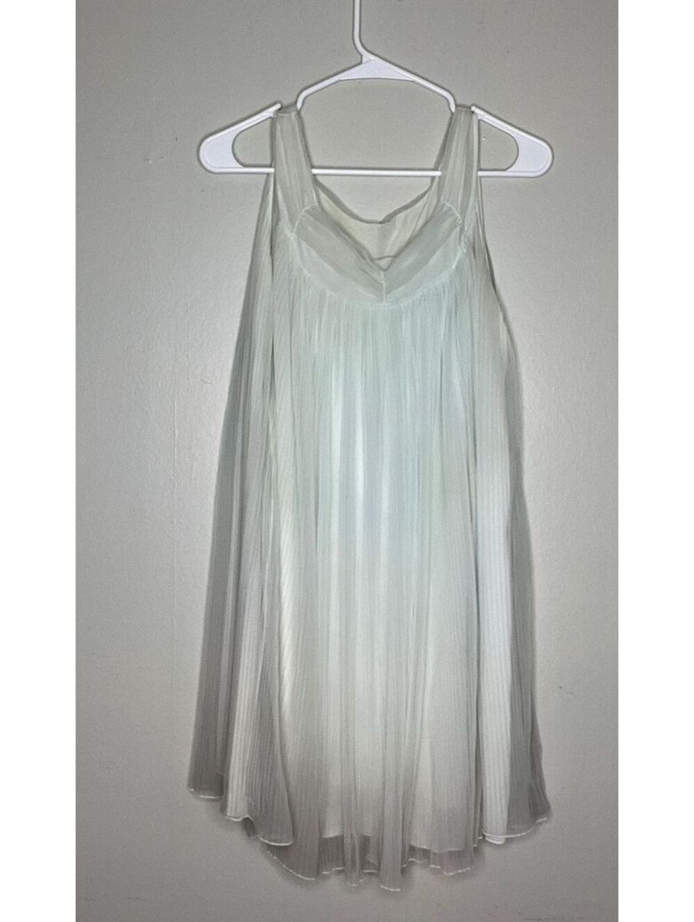 Vintage Sears Roebuck Charmode Pale Green Pleated Nylon Nightgown Size Medium